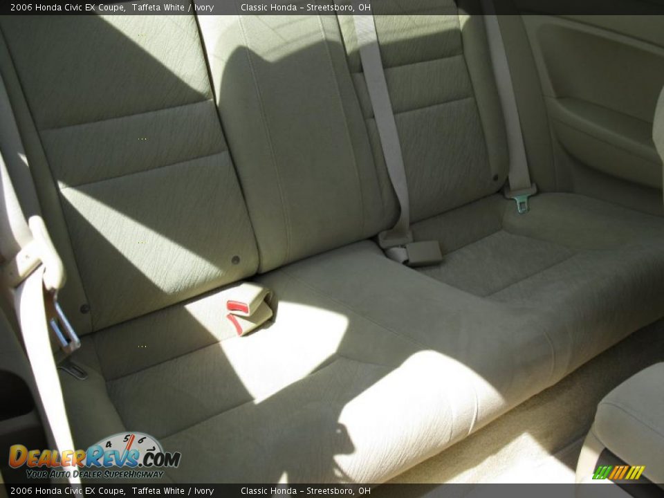 2006 Honda Civic EX Coupe Taffeta White / Ivory Photo #21