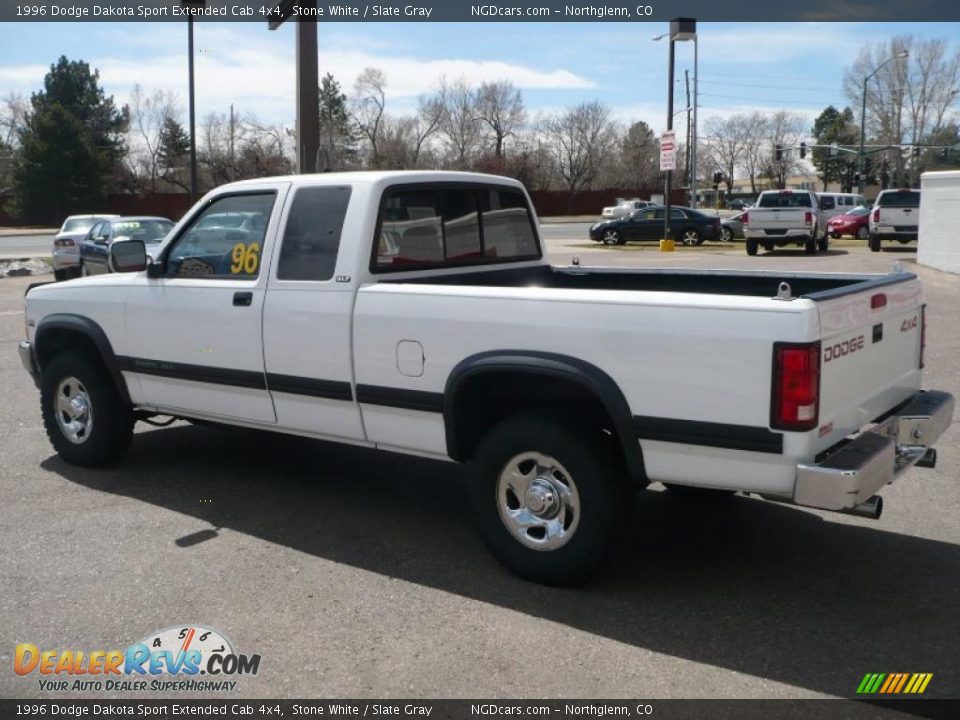 1996 Dodge Dakota Sport Extended Cab 4x4 Stone White / Slate Gray Photo #6