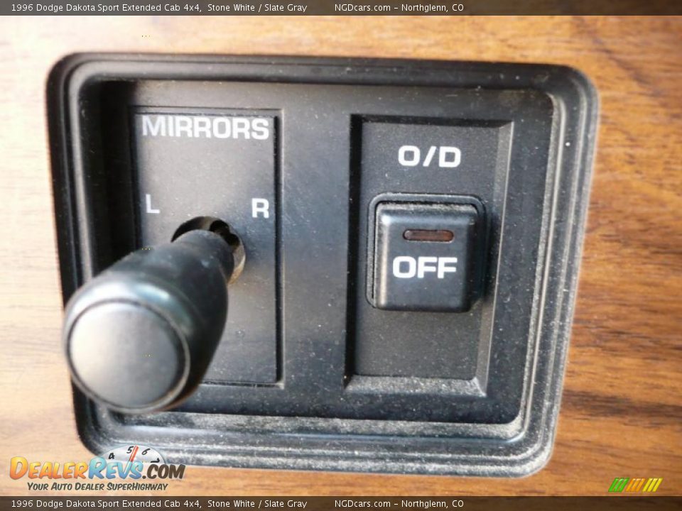 1996 Dodge Dakota Sport Extended Cab 4x4 Stone White / Slate Gray Photo #15