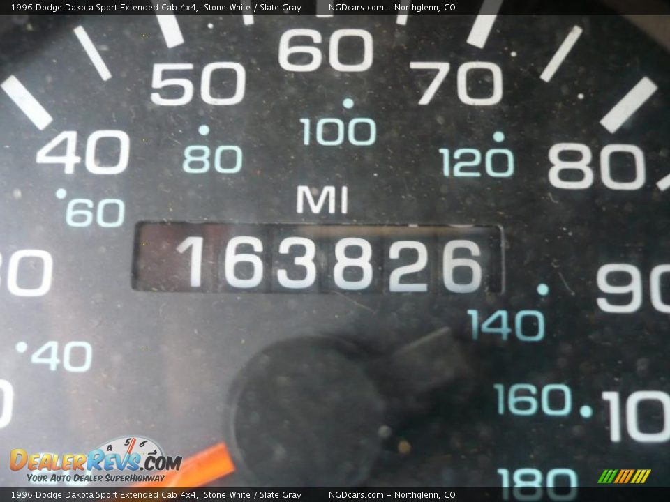 1996 Dodge Dakota Sport Extended Cab 4x4 Stone White / Slate Gray Photo #19