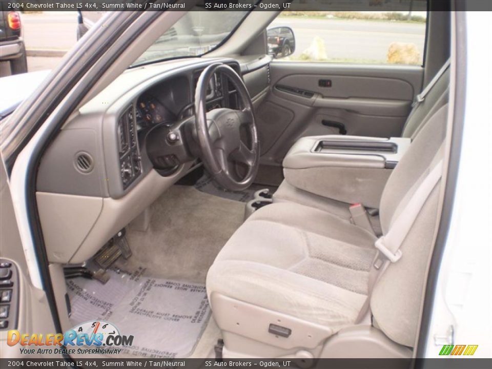 2004 Chevrolet Tahoe LS 4x4 Summit White / Tan/Neutral Photo #6