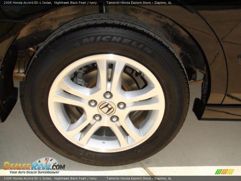 2006 Honda Accord EX-L Sedan Nighthawk Black Pearl / Ivory Photo #35
