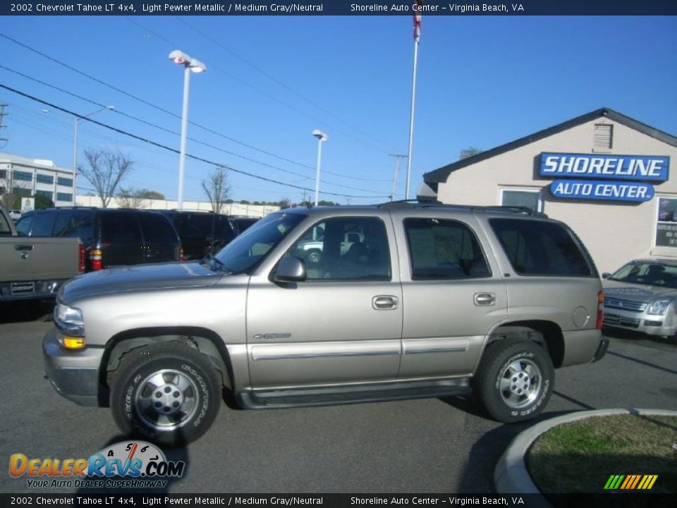 2002 Chevrolet Tahoe LT 4x4 Light Pewter Metallic / Medium Gray/Neutral Photo #2