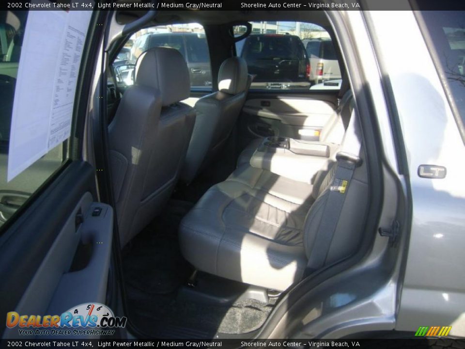 2002 Chevrolet Tahoe LT 4x4 Light Pewter Metallic / Medium Gray/Neutral Photo #9