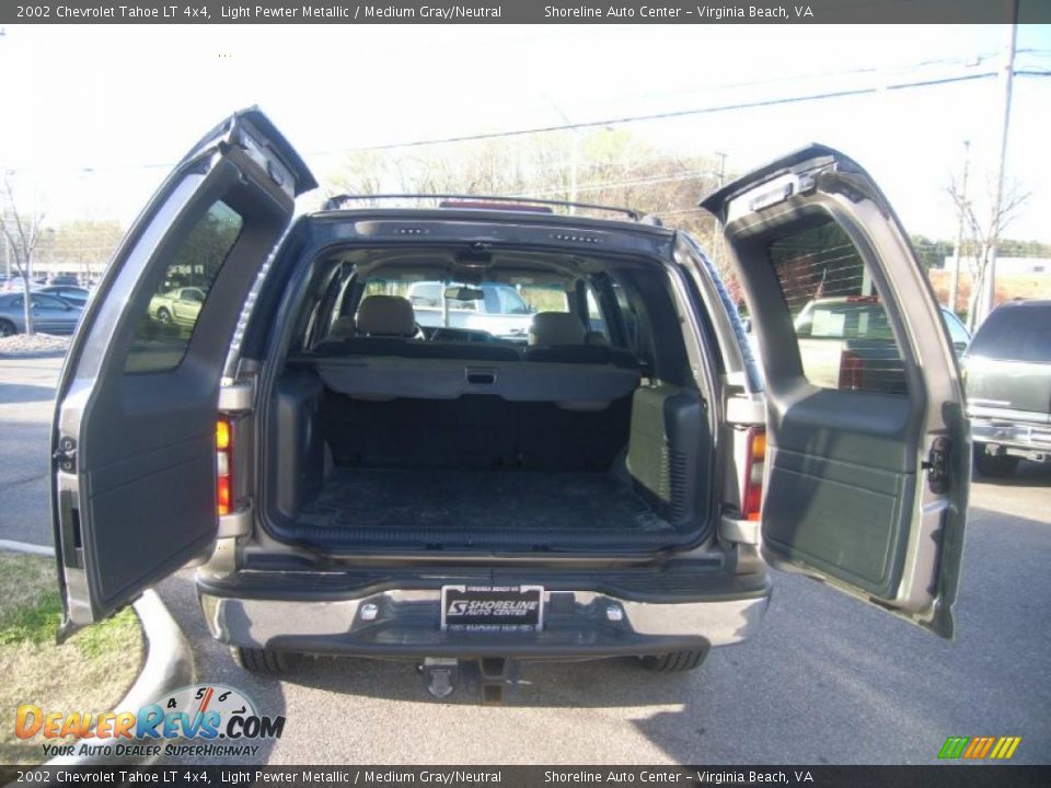 2002 Chevrolet Tahoe LT 4x4 Light Pewter Metallic / Medium Gray/Neutral Photo #10