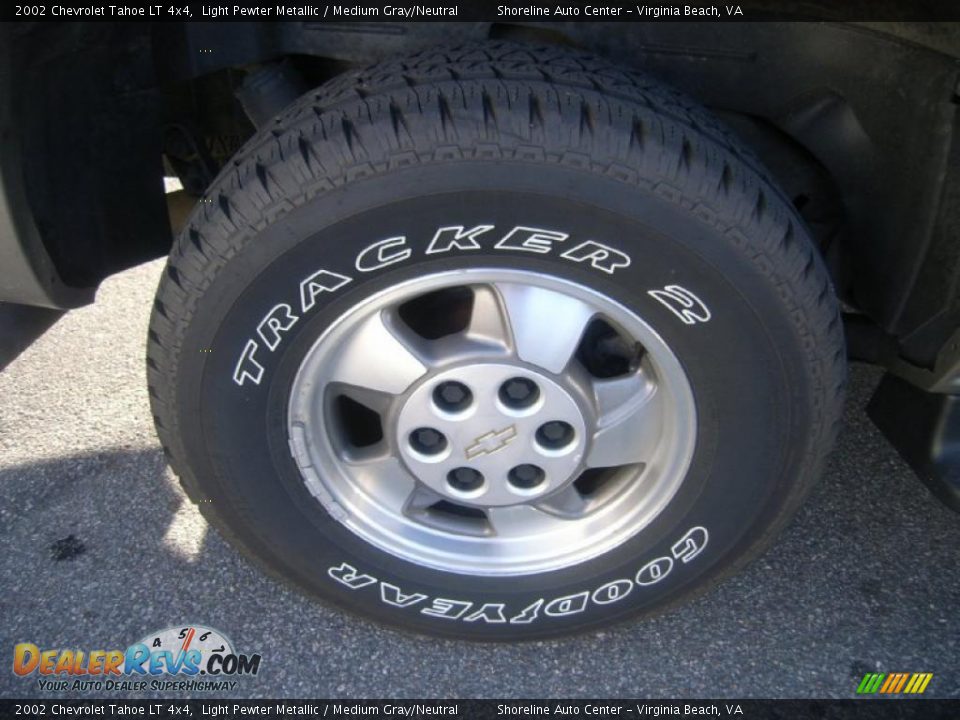 2002 Chevrolet Tahoe LT 4x4 Light Pewter Metallic / Medium Gray/Neutral Photo #13