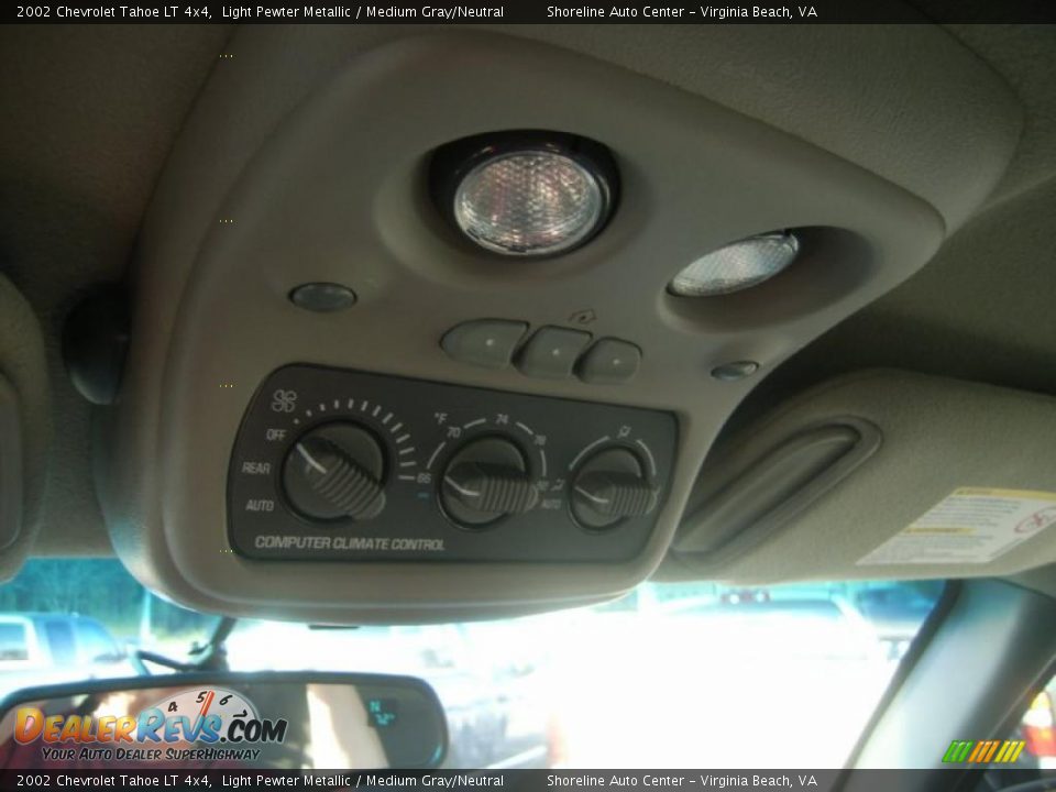 2002 Chevrolet Tahoe LT 4x4 Light Pewter Metallic / Medium Gray/Neutral Photo #18