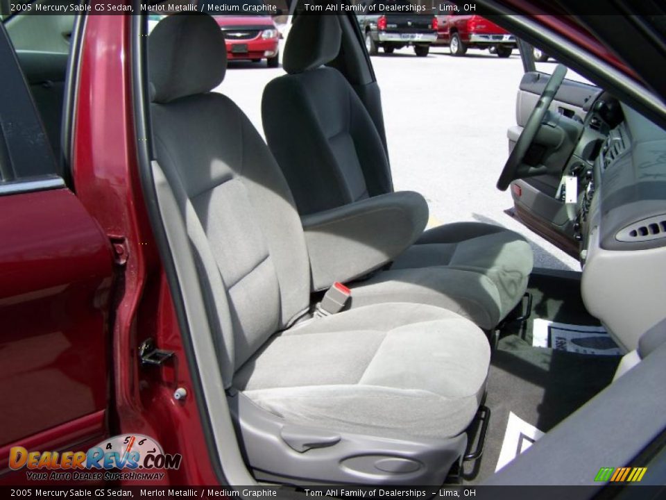 2005 Mercury Sable GS Sedan Merlot Metallic / Medium Graphite Photo #12
