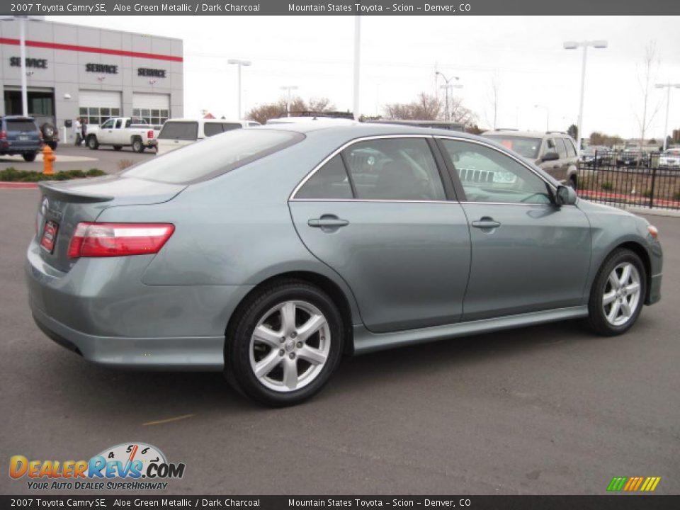 2007 Toyota Camry SE Aloe Green Metallic / Dark Charcoal Photo #2