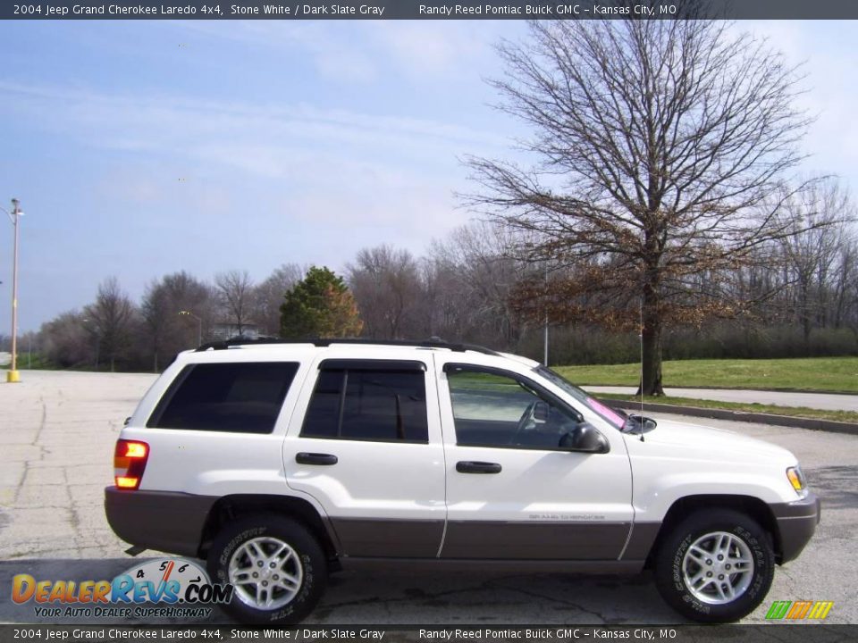 2004 Jeep Grand Cherokee Laredo 4x4 Stone White / Dark Slate Gray Photo #1