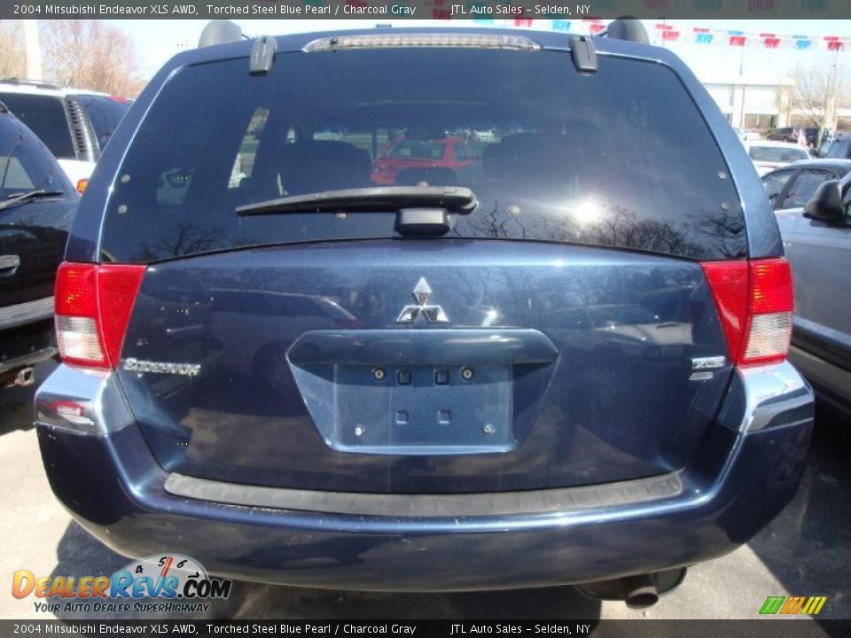 2004 Mitsubishi Endeavor XLS AWD Torched Steel Blue Pearl / Charcoal Gray Photo #5