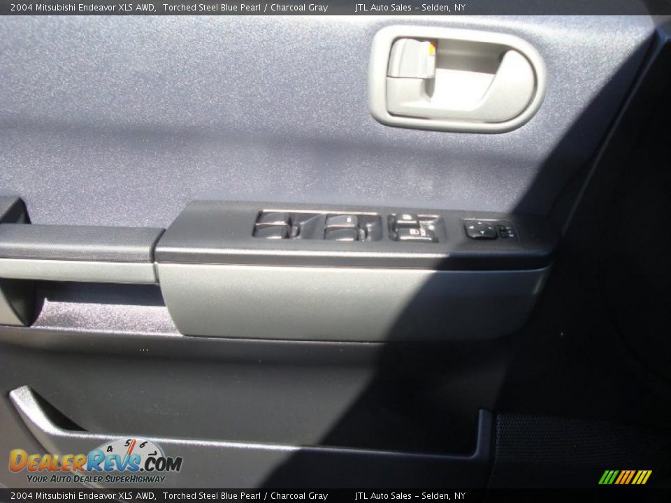 2004 Mitsubishi Endeavor XLS AWD Torched Steel Blue Pearl / Charcoal Gray Photo #8