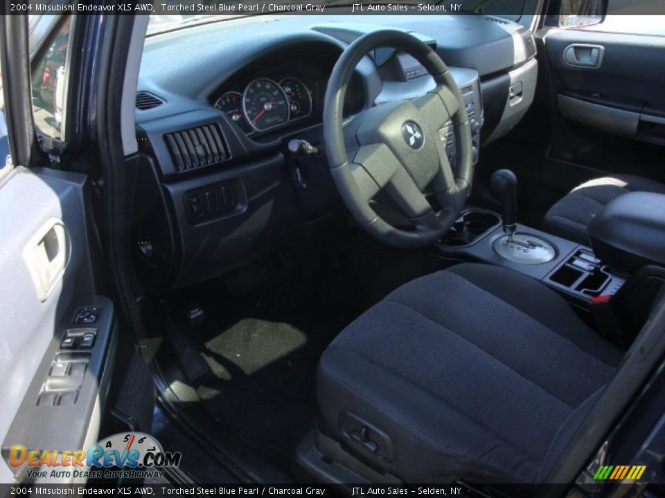 2004 Mitsubishi Endeavor XLS AWD Torched Steel Blue Pearl / Charcoal Gray Photo #10