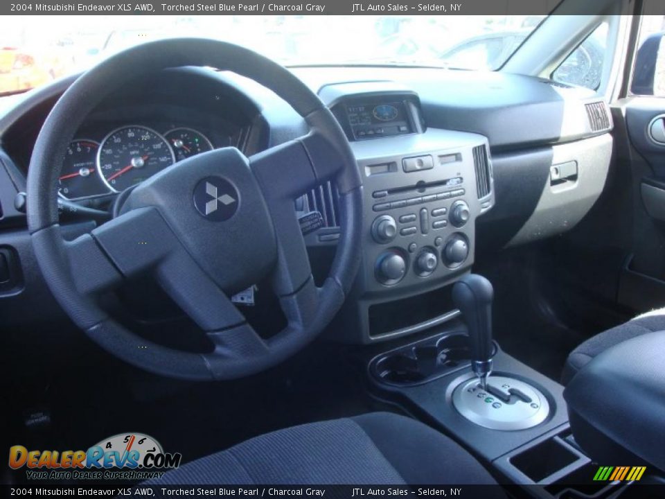 2004 Mitsubishi Endeavor XLS AWD Torched Steel Blue Pearl / Charcoal Gray Photo #11