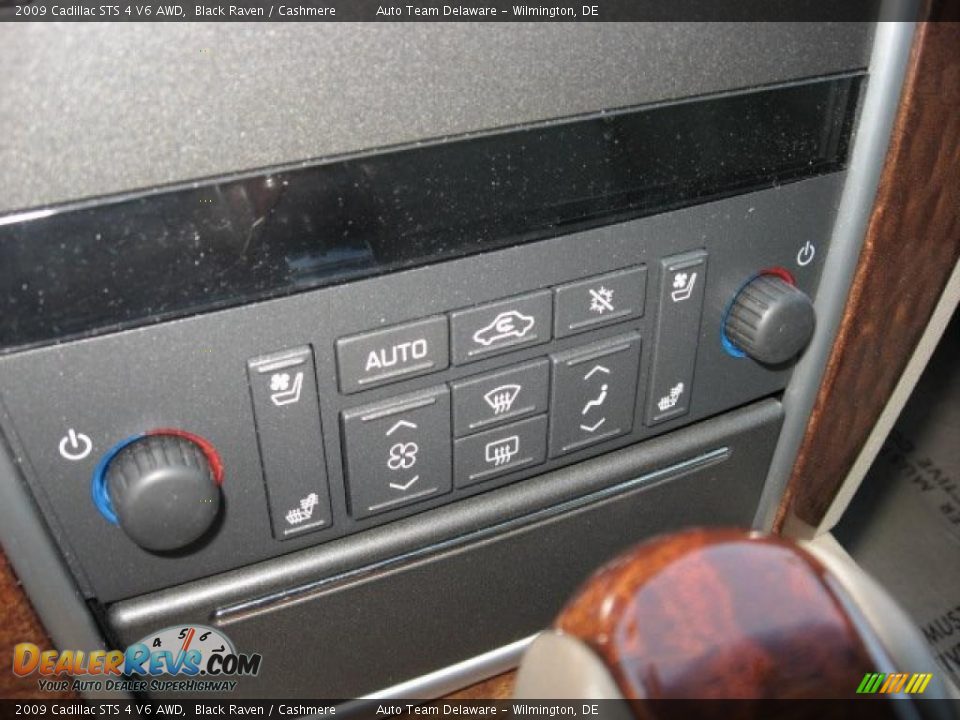 2009 Cadillac STS 4 V6 AWD Black Raven / Cashmere Photo #35