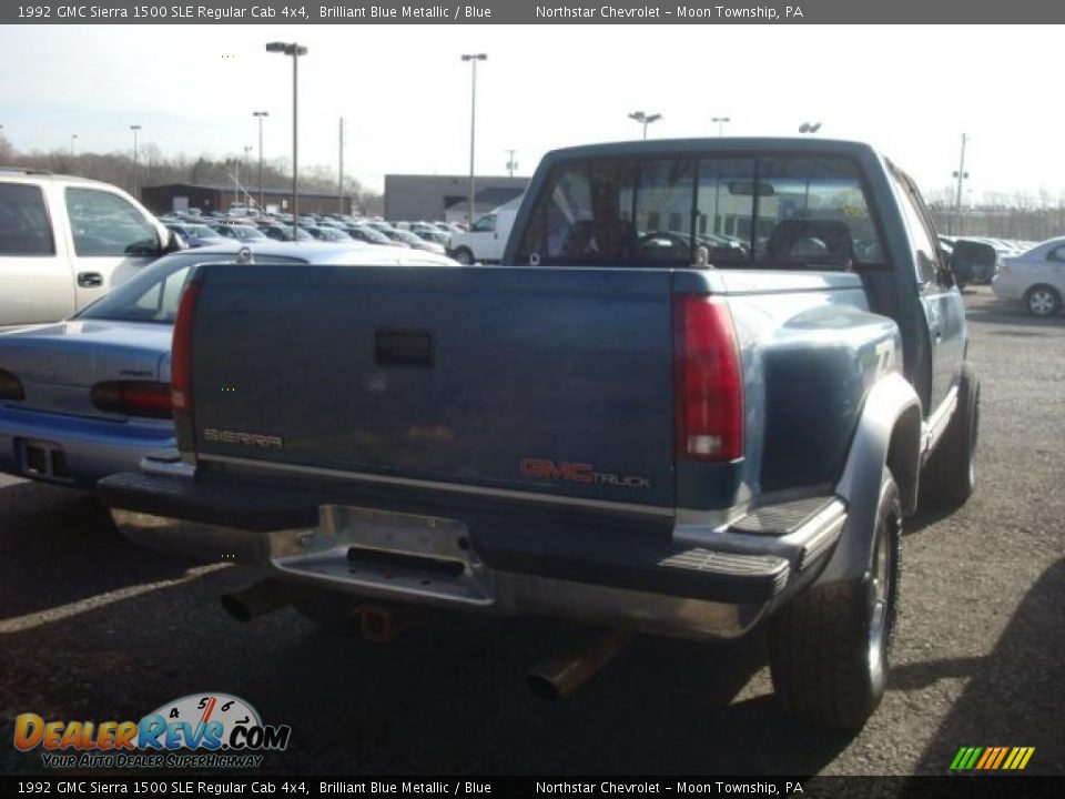 1992 GMC Sierra 1500 SLE Regular Cab 4x4 Brilliant Blue Metallic / Blue Photo #2