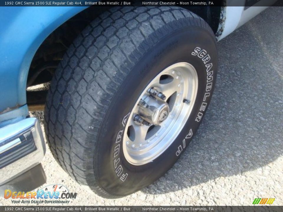 1992 GMC Sierra 1500 SLE Regular Cab 4x4 Brilliant Blue Metallic / Blue Photo #7