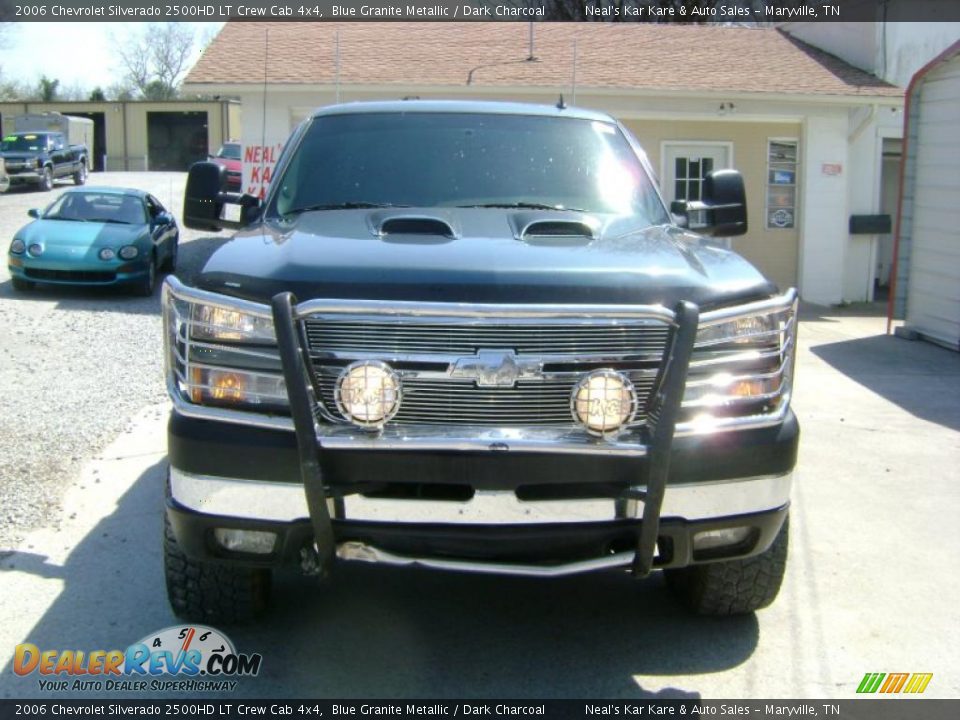 2006 Chevrolet Silverado 2500HD LT Crew Cab 4x4 Blue Granite Metallic / Dark Charcoal Photo #3