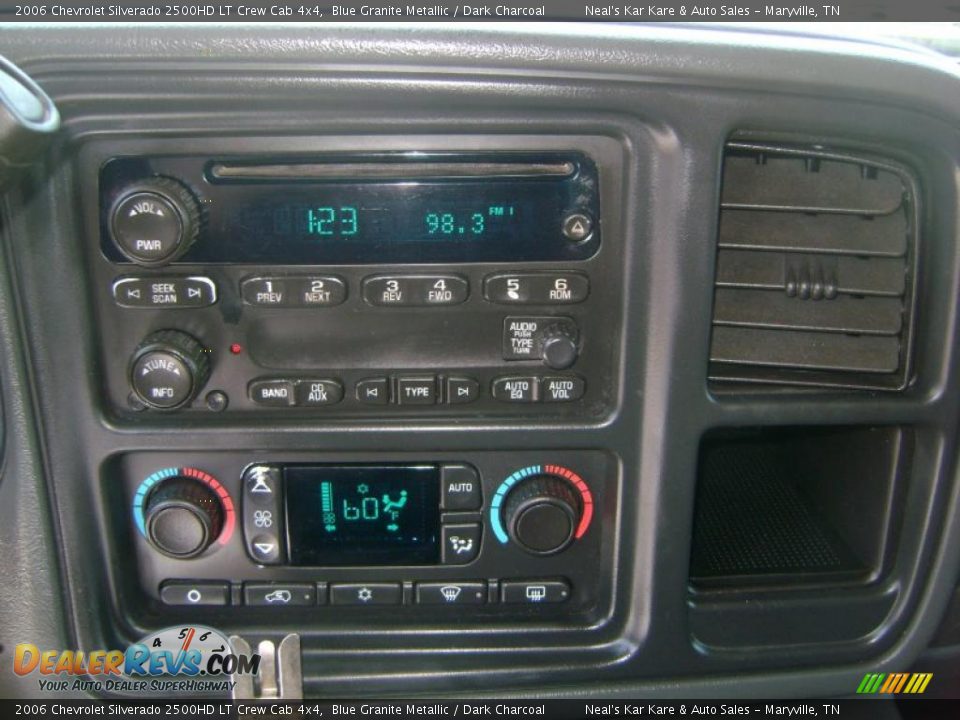 2006 Chevrolet Silverado 2500HD LT Crew Cab 4x4 Blue Granite Metallic / Dark Charcoal Photo #22