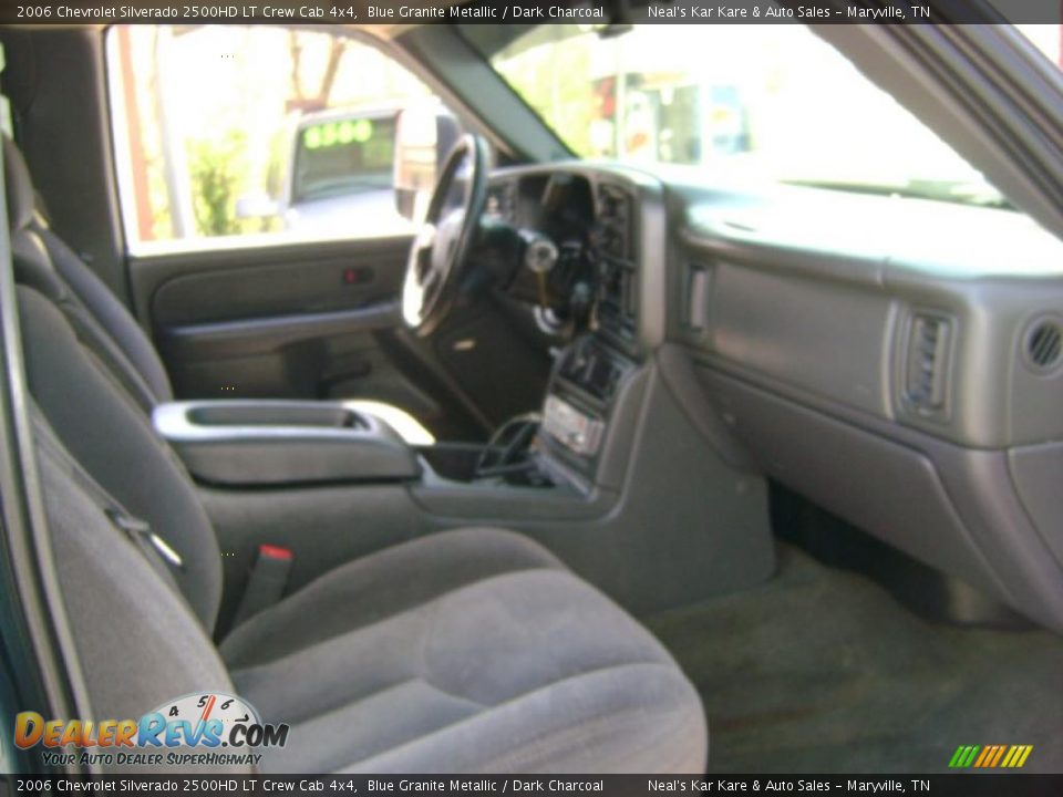 2006 Chevrolet Silverado 2500HD LT Crew Cab 4x4 Blue Granite Metallic / Dark Charcoal Photo #26