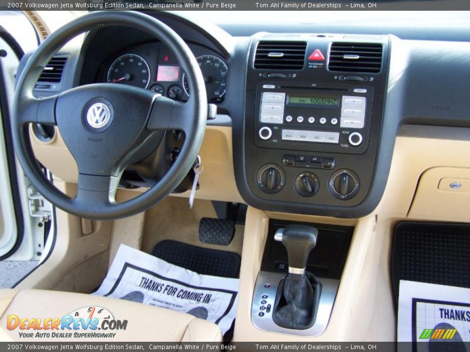2007 Volkswagen Jetta Wolfsburg Edition Sedan Campanella White / Pure Beige Photo #17