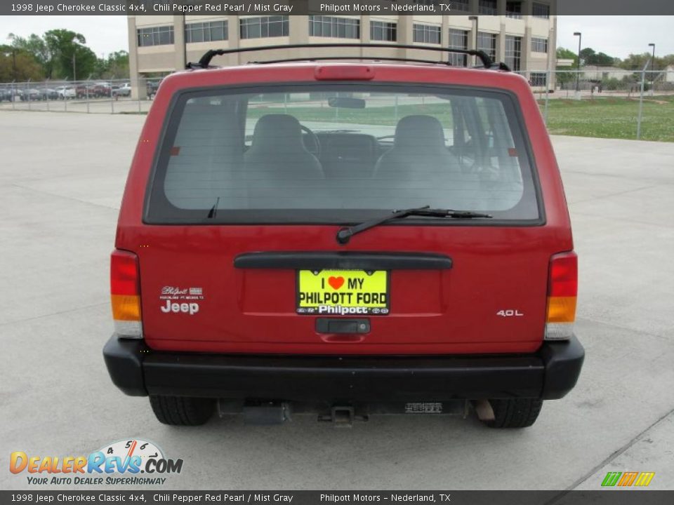 1998 Jeep Cherokee Classic 4x4 Chili Pepper Red Pearl / Mist Gray Photo #4