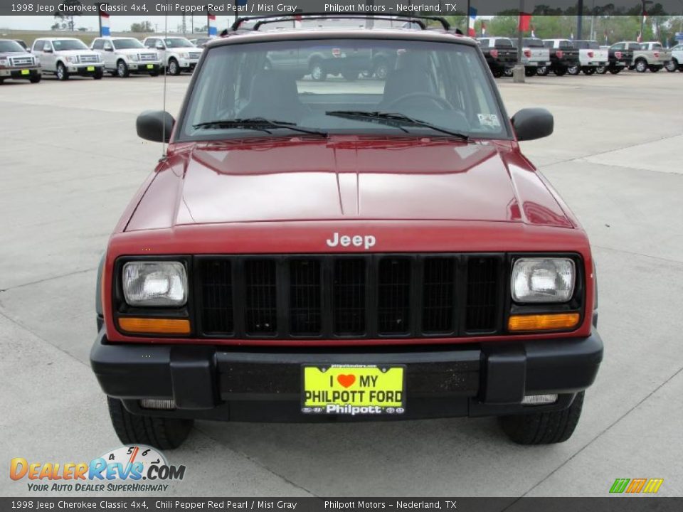 1998 Jeep Cherokee Classic 4x4 Chili Pepper Red Pearl / Mist Gray Photo #8