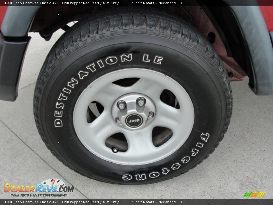 1998 Jeep Cherokee Classic 4x4 Chili Pepper Red Pearl / Mist Gray Photo #11