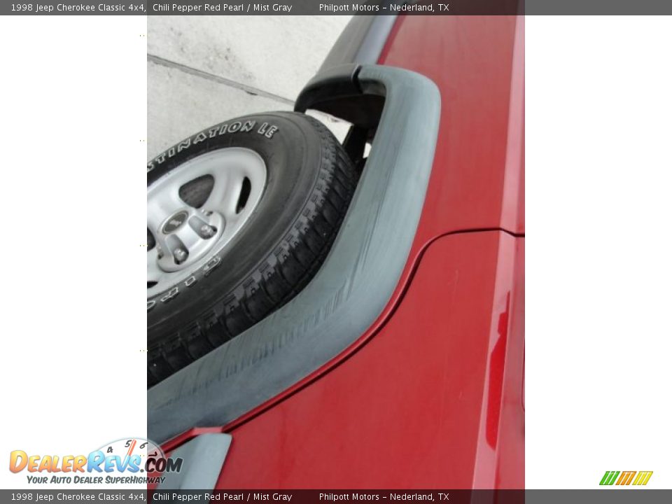 1998 Jeep Cherokee Classic 4x4 Chili Pepper Red Pearl / Mist Gray Photo #16