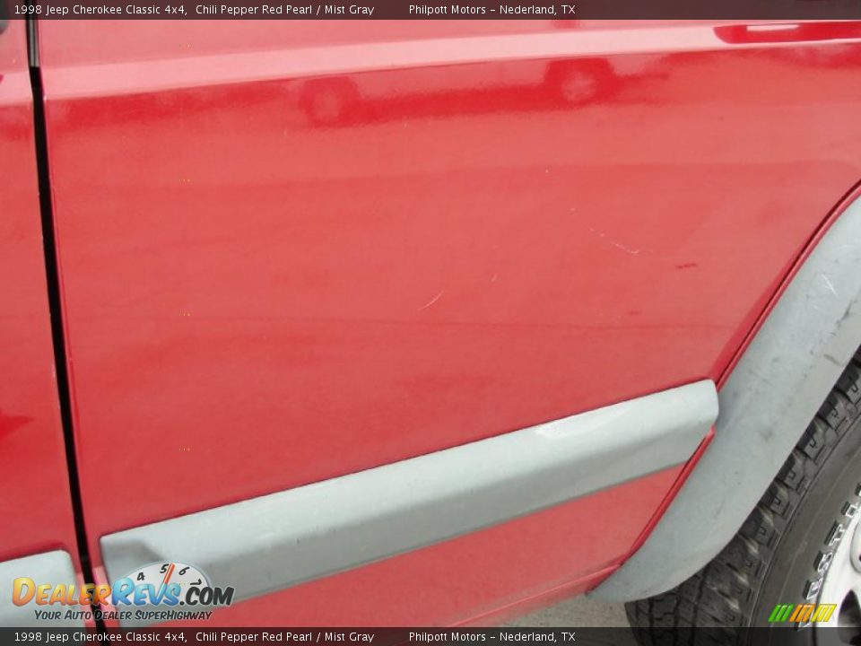 1998 Jeep Cherokee Classic 4x4 Chili Pepper Red Pearl / Mist Gray Photo #21