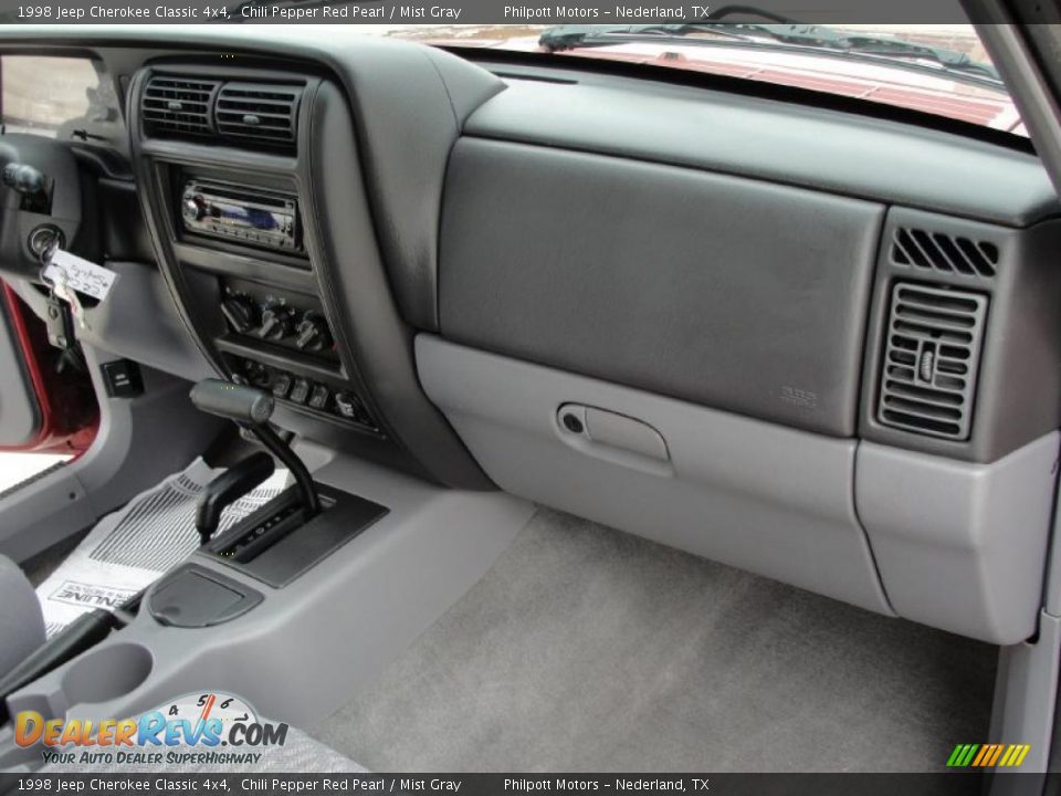 1998 Jeep Cherokee Classic 4x4 Chili Pepper Red Pearl / Mist Gray Photo #24