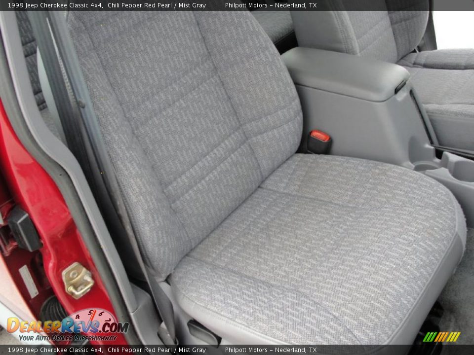 1998 Jeep Cherokee Classic 4x4 Chili Pepper Red Pearl / Mist Gray Photo #25