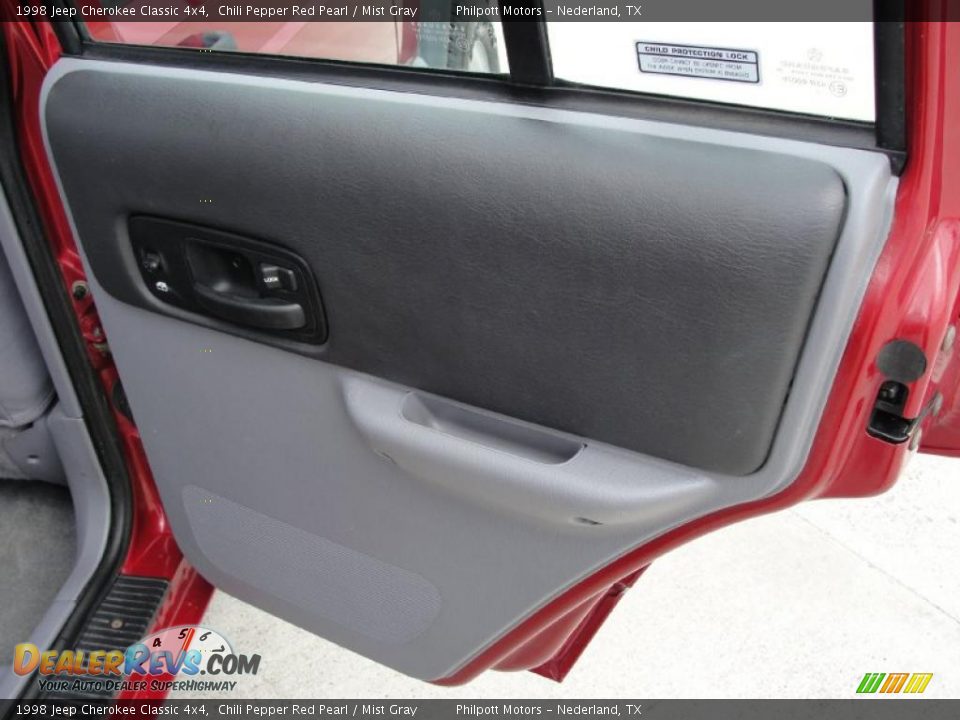 1998 Jeep Cherokee Classic 4x4 Chili Pepper Red Pearl / Mist Gray Photo #26