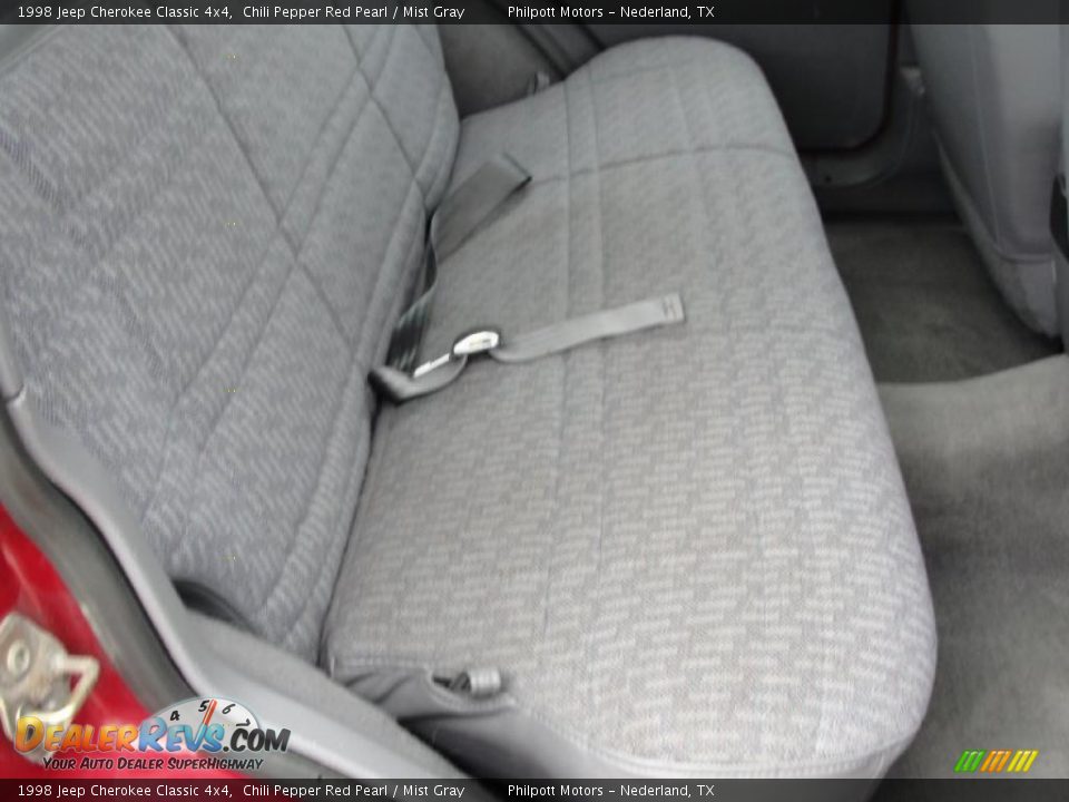 1998 Jeep Cherokee Classic 4x4 Chili Pepper Red Pearl / Mist Gray Photo #27