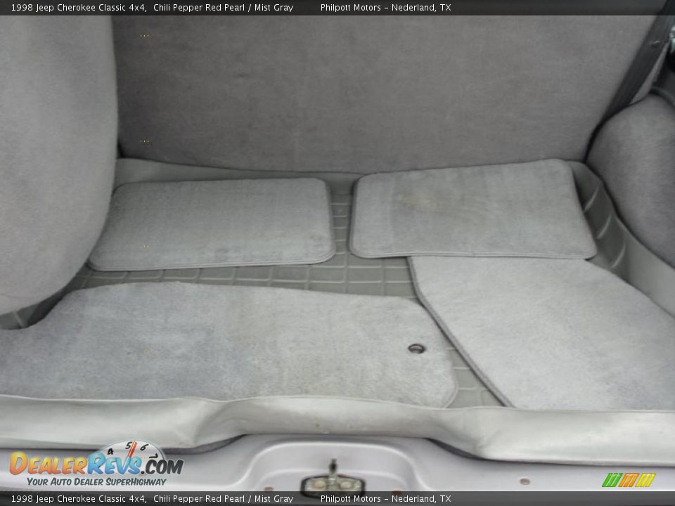 1998 Jeep Cherokee Classic 4x4 Chili Pepper Red Pearl / Mist Gray Photo #28