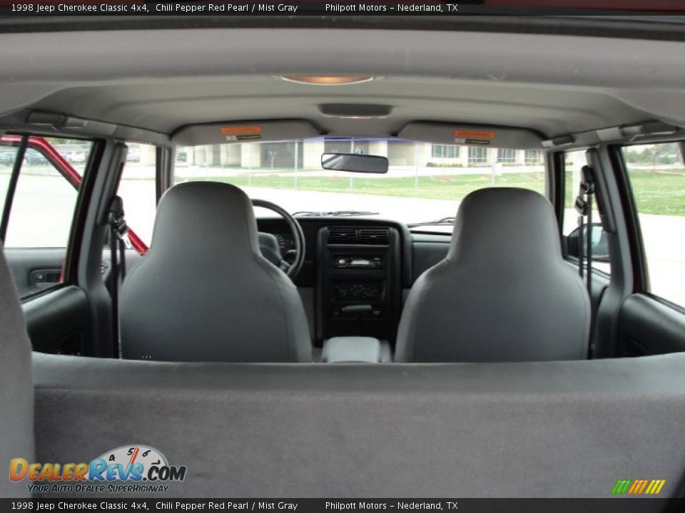 1998 Jeep Cherokee Classic 4x4 Chili Pepper Red Pearl / Mist Gray Photo #29