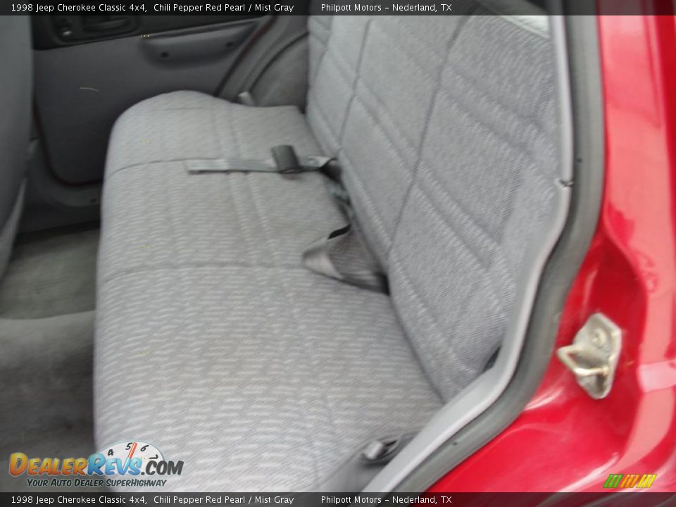 1998 Jeep Cherokee Classic 4x4 Chili Pepper Red Pearl / Mist Gray Photo #31