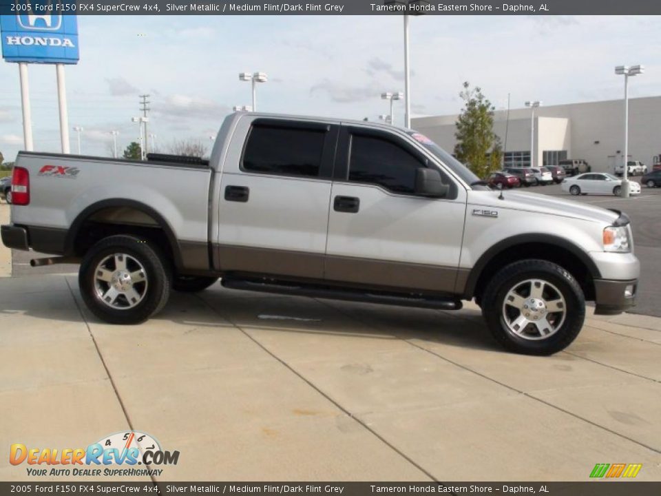 2005 Ford F150 FX4 SuperCrew 4x4 Silver Metallic / Medium Flint/Dark Flint Grey Photo #4