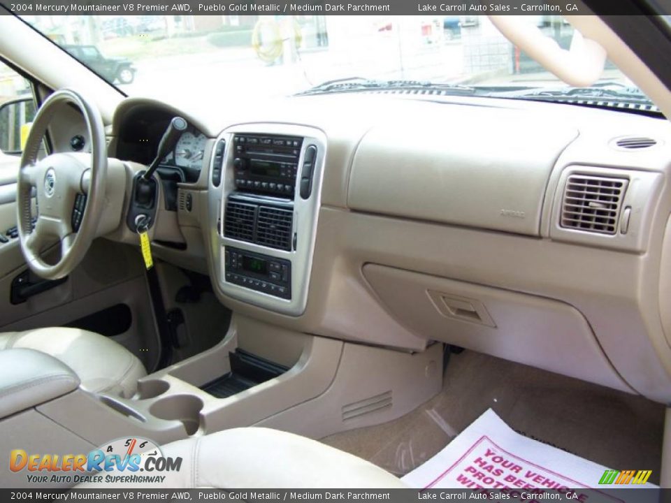 2004 Mercury Mountaineer V8 Premier AWD Pueblo Gold Metallic / Medium Dark Parchment Photo #6