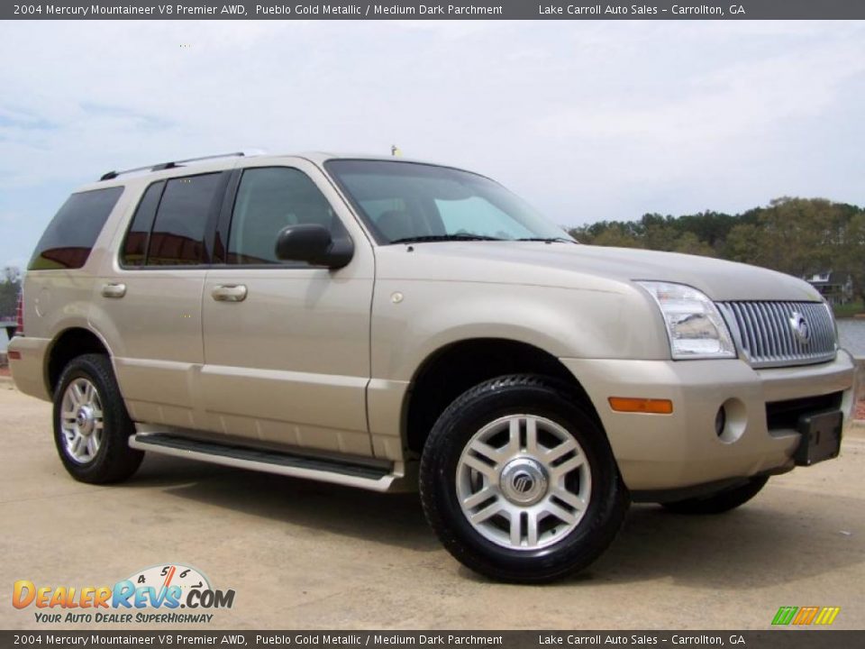 2004 Mercury Mountaineer V8 Premier AWD Pueblo Gold Metallic / Medium Dark Parchment Photo #10