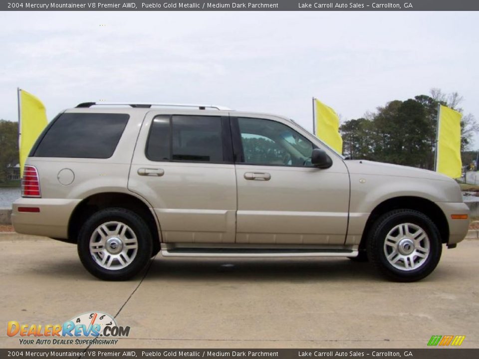 2004 Mercury Mountaineer V8 Premier AWD Pueblo Gold Metallic / Medium Dark Parchment Photo #13