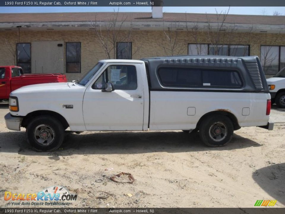 1993 Ford F150 XL Regular Cab Oxford White / Flint Photo #5