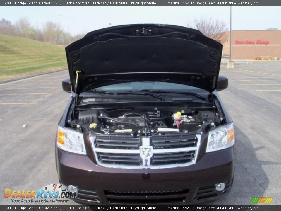 2010 Dodge Grand Caravan SXT Dark Cordovan Pearlcoat / Dark Slate Gray/Light Shale Photo #12