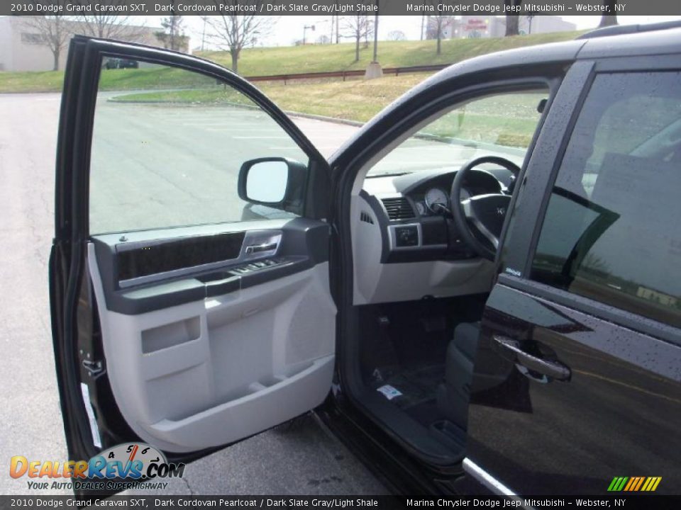 2010 Dodge Grand Caravan SXT Dark Cordovan Pearlcoat / Dark Slate Gray/Light Shale Photo #14