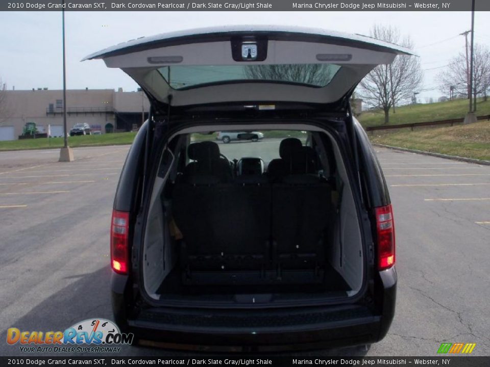 2010 Dodge Grand Caravan SXT Dark Cordovan Pearlcoat / Dark Slate Gray/Light Shale Photo #18