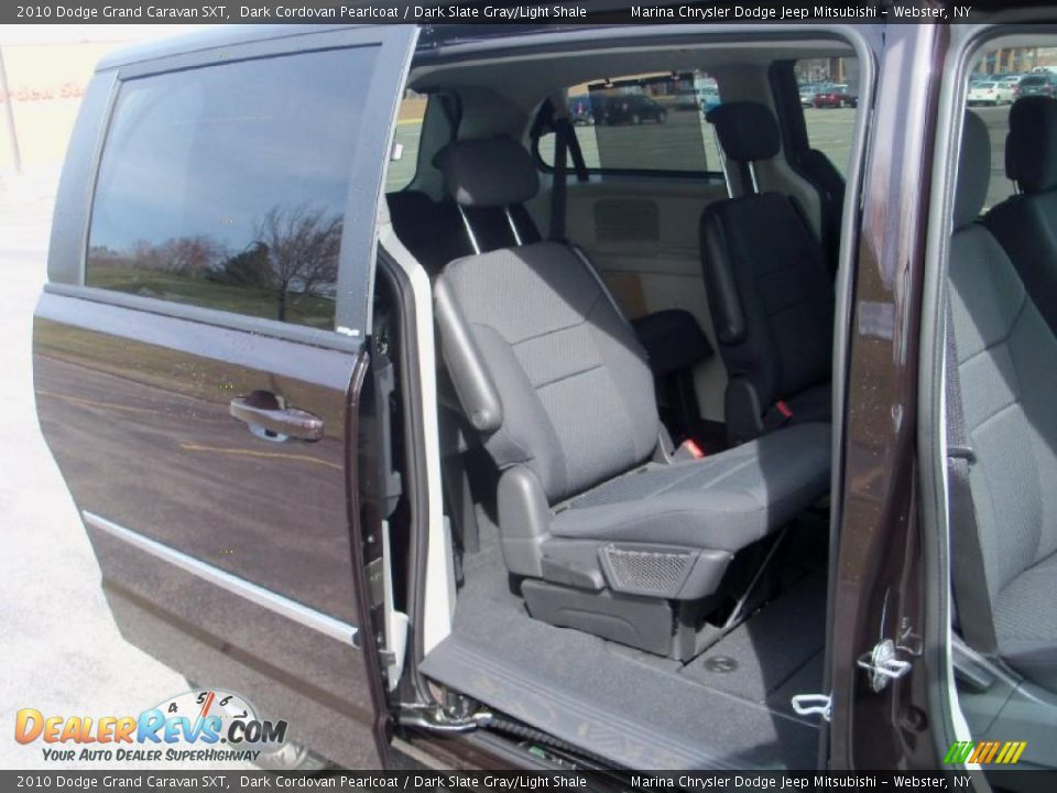 2010 Dodge Grand Caravan SXT Dark Cordovan Pearlcoat / Dark Slate Gray/Light Shale Photo #20