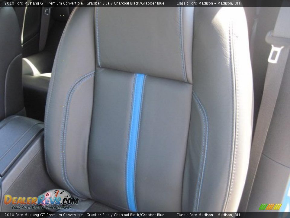 2010 Ford Mustang GT Premium Convertible Grabber Blue / Charcoal Black/Grabber Blue Photo #14