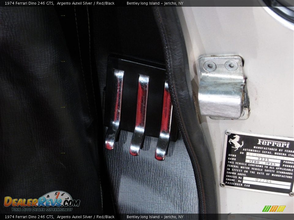 Controls of 1974 Ferrari Dino 246 GTS Photo #12