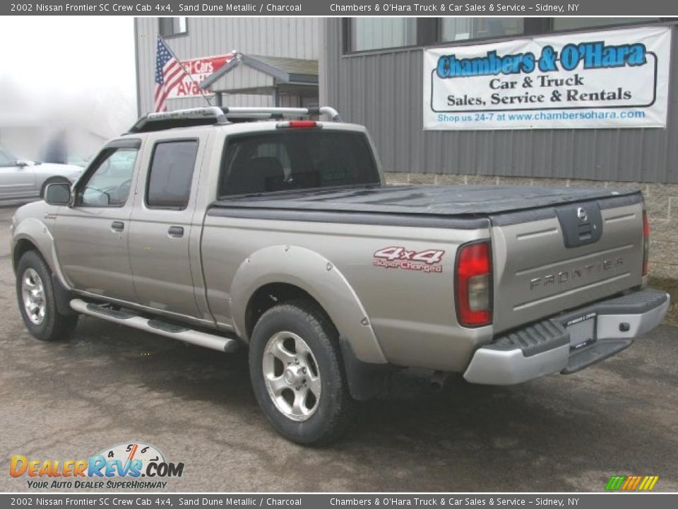 2002 Nissan Frontier SC Crew Cab 4x4 Sand Dune Metallic / Charcoal Photo #11