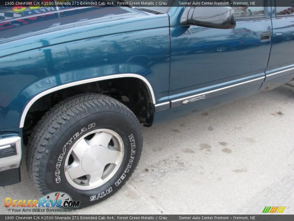 1995 Chevrolet C/K K1500 Silverado Z71 Extended Cab 4x4 Forest Green Metallic / Gray Photo #9